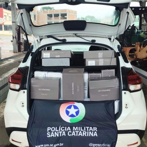 Após denúncia anônima, polícia apreende mais de 230 garrafas de vinho em Xaxim