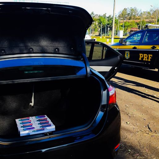 PRF apreende celulares durante fiscalização na BR-282 em Maravilha