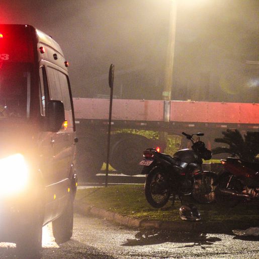 Acidente entre motos deixa feridos na Willy Barth; confira o vídeo