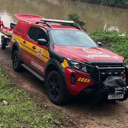 Bombeiros encerram buscas por idoso no Rio das Antas e retomam nesta quinta