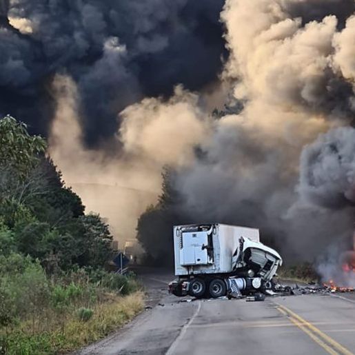 Testemunha relata que buracos teriam causado tragédia na BR-282