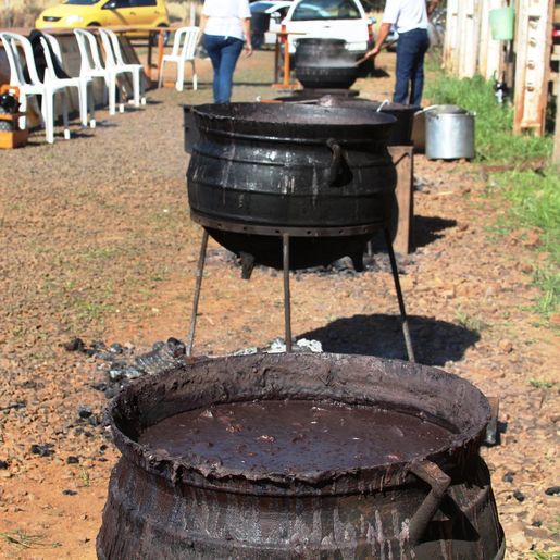 Fichas para feijoada devem ser retiradas antecipadamente em Guarujá do Sul