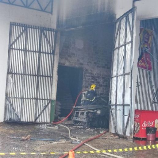 Incêndio destrói parte de cooperativa em São Lourenço do Oeste