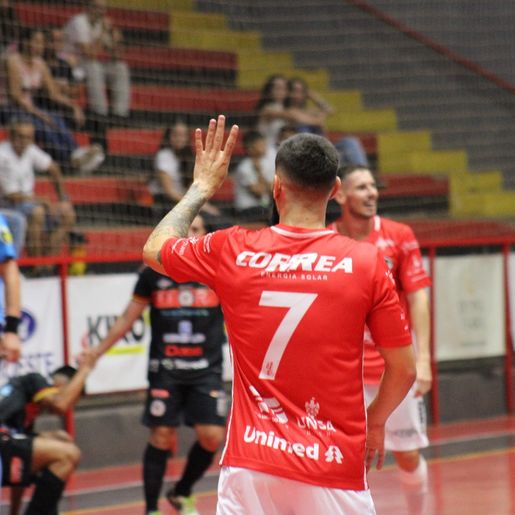 São Miguel Futsal venceu São Carlos na estreia da Série Ouro