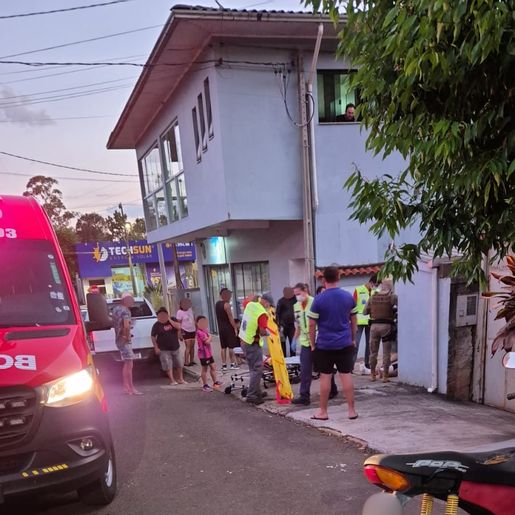 Homem tenta agredir bombeiros e profissional da saúde em Itapiranga