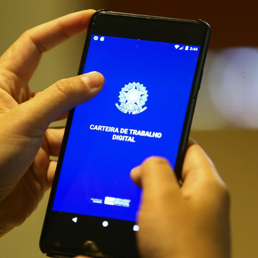 IBGE: desemprego cai para 10,5% e atinge menor patamar desde 2015