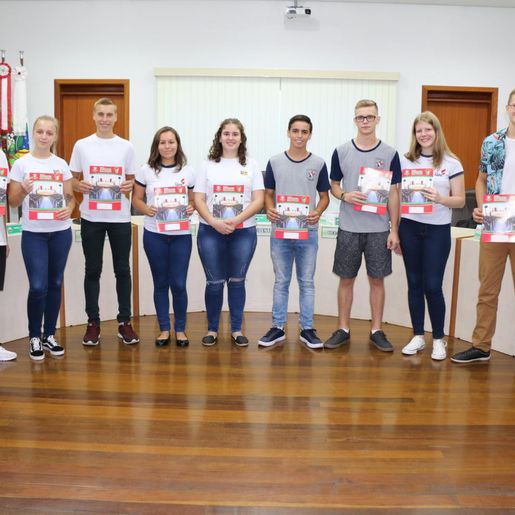 Eleita mesa diretora dos vereadores mirins de Itapiranga