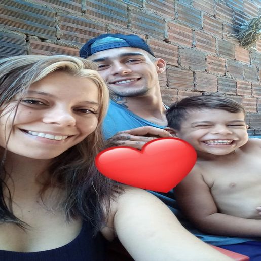 Família pede auxílio após perder tudo em incêndio em Itapiranga
