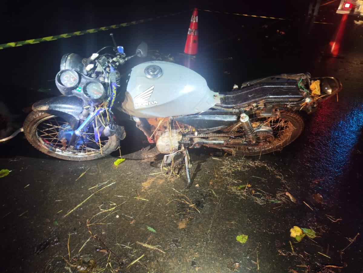 Motociclista morre e outro fica gravemente ferido na SC-283, em Riqueza