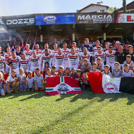 Cometa vence CRM nos pênaltis e garante vaga para a semifinal