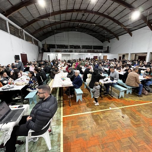 Jantar da APAE de SMO reúne mais de 700 pessoas