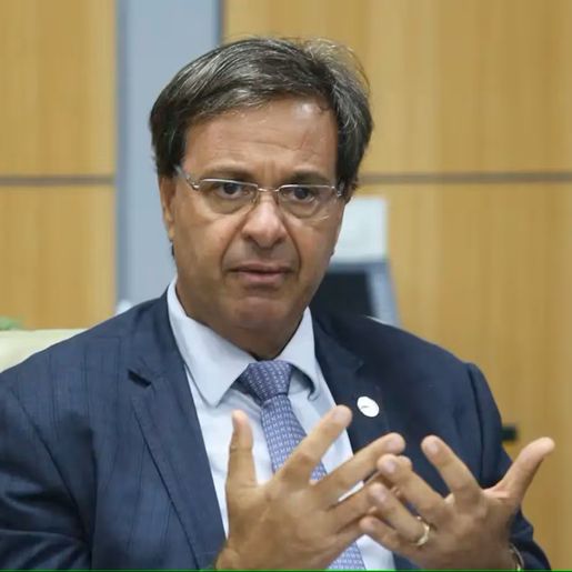 Ex-ministro Gilson Machado é preso por tentar emitir passaporte português para Cid