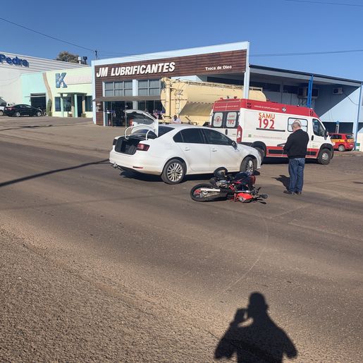 Colisão na Willy Barth deixa motociclista ferido