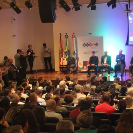 Encontro da Uvesc reúne cerca de 400 vereadores e servidores das câmaras