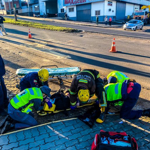 Motociclista fica gravemente ferido em acidente na Willy Barth; vídeo