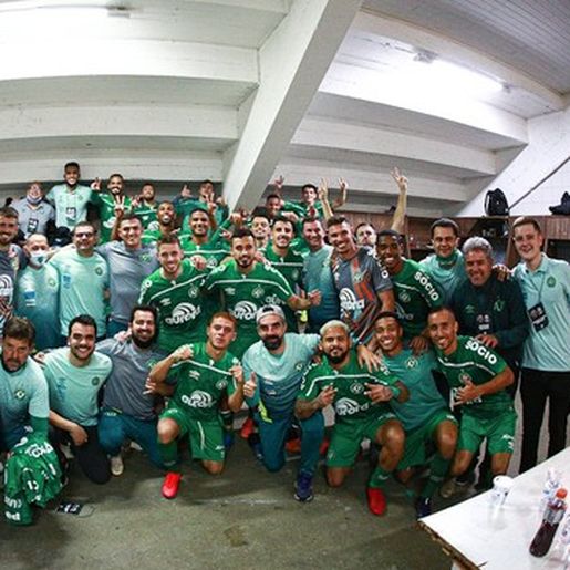 Chapecoense vence nos pênaltis e está na final do Catarinense 2020
