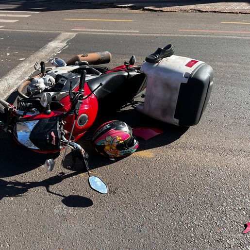 Motociclista fica ferida em acidente no Bairro São Jorge, em SMOeste