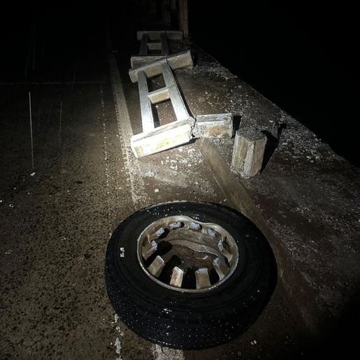 Morador de São Miguel morre após caminhão cair de ponte na BR-282