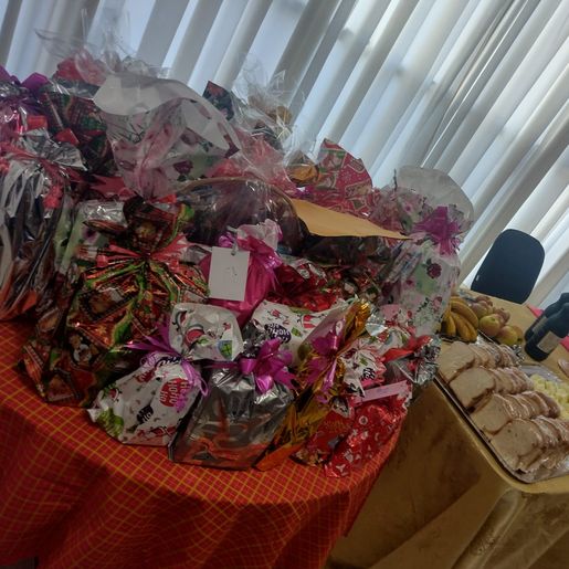 Secretaria de Educação de SJCedro promove café da manhã para servidoras