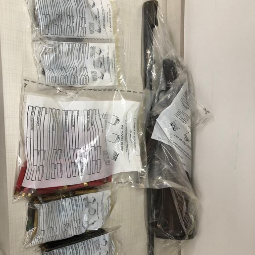 Polícia Civil de Itapiranga prende homem por posse irregular de arma de fogo