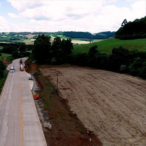 DNIT entrega mais 12 Km de restauração em concreto na BR-163/SC