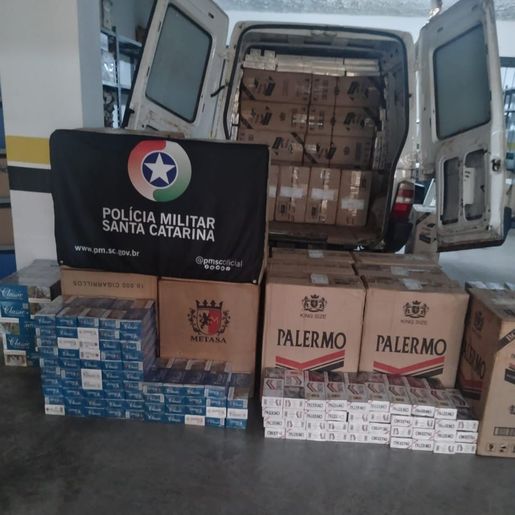 Polícia intercepta carga de 40 mil maços de cigarros contrabandeados na BR-282