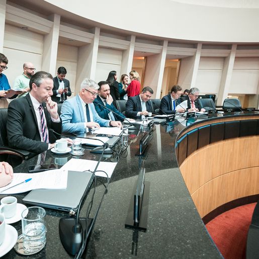 CCJ da Alesc aprova projeto para barrar radares móveis e drones nas rodovias estaduais