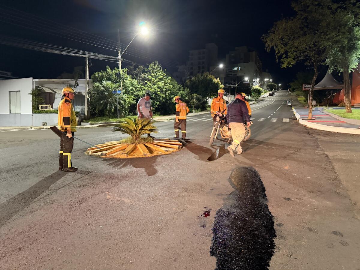 Motociclista fica em estado grave em colisão com ambulância do SAMU em São Miguel do Oeste