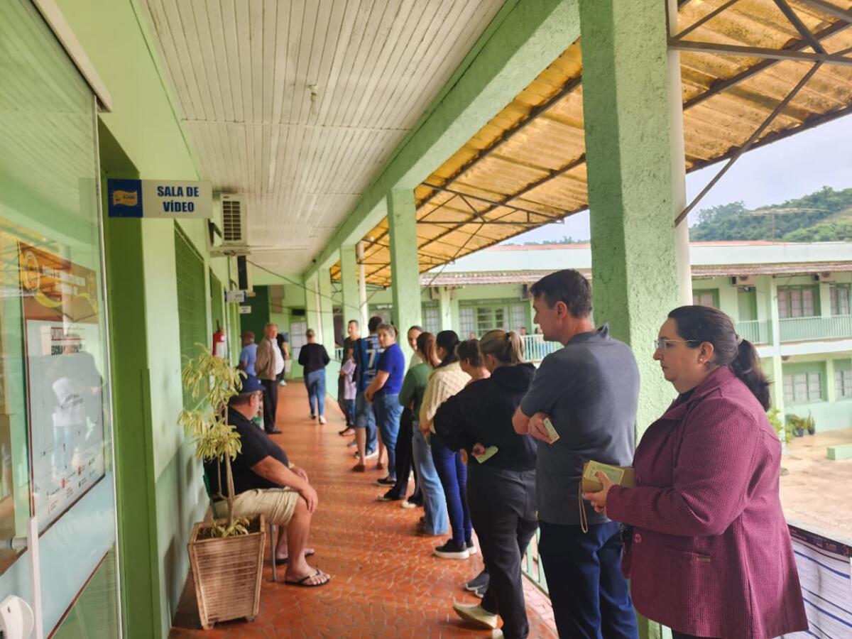 Adaptação de eleitores com local de votação alterado é tranquila em Itapiranga