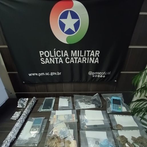 Homem é preso por porte ilegal de arma e tráfico de drogas em Maravilha