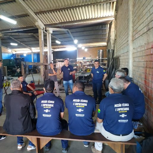 Campo Erê e comitiva do estado do Acre trocam experiências durante visita técnica