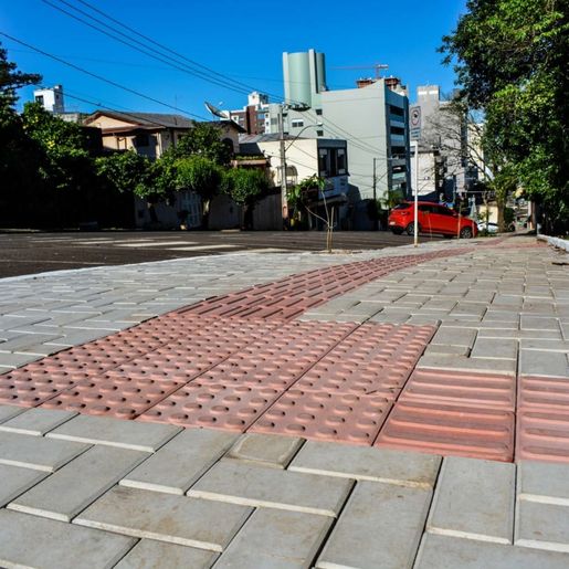 Mais de 60% das calçadas já estão construídas no centro de SMOeste