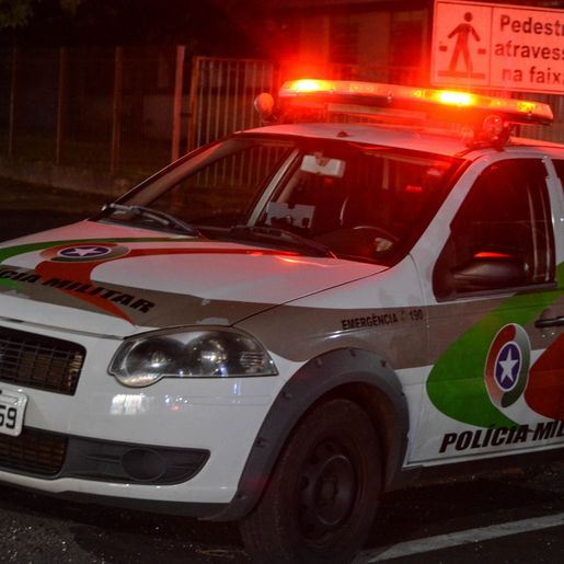 PM flagra festas em residências e estabelecimentos descumprindo regras