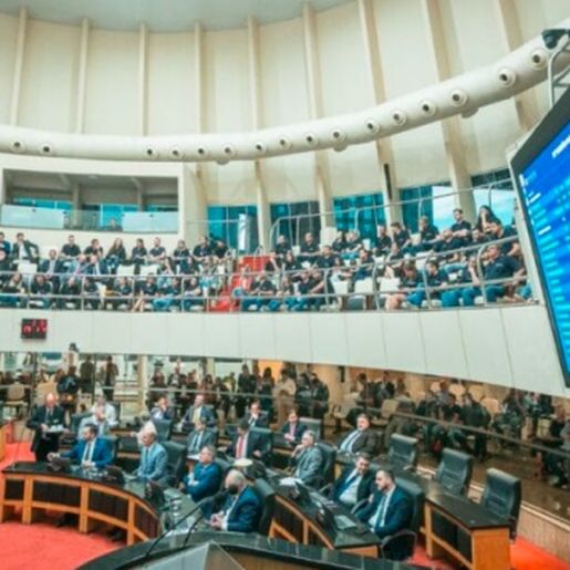 Alesc aprova pacotão do governo com previdência de policiais civis e Universidade Gratuita