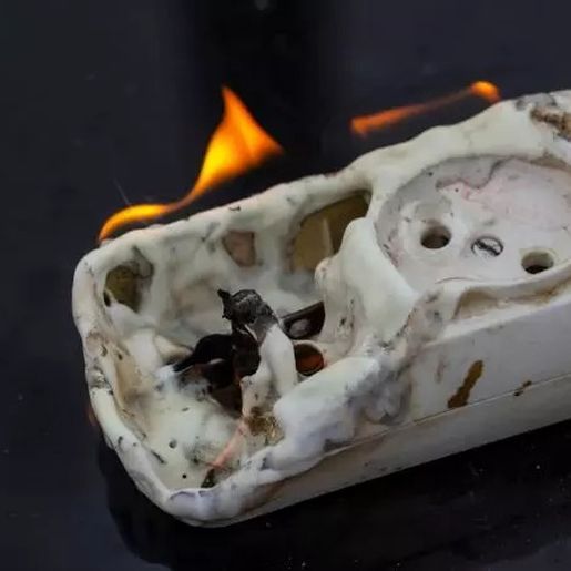 Saiba quais aparelhos nunca devem ser ligados em uma extensão elétrica