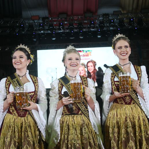 Espetáculo abre 46ª Oktoberfest na cidade de Itapiranga