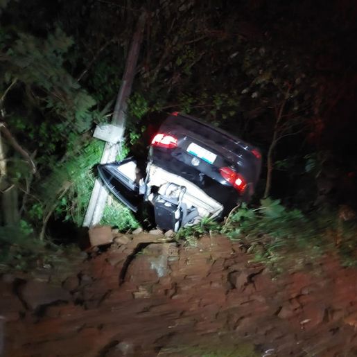 Bombeiros reanimam homem após grave acidente de trânsito no Oeste de Santa Catarina