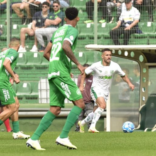 Chapecoense perde para o Juventude na Arena Condá; vídeo