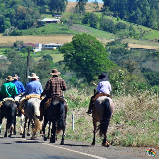 Cavalgada da Integração Sul-Brasileira passa por SMO e segue rumo à Fronteira