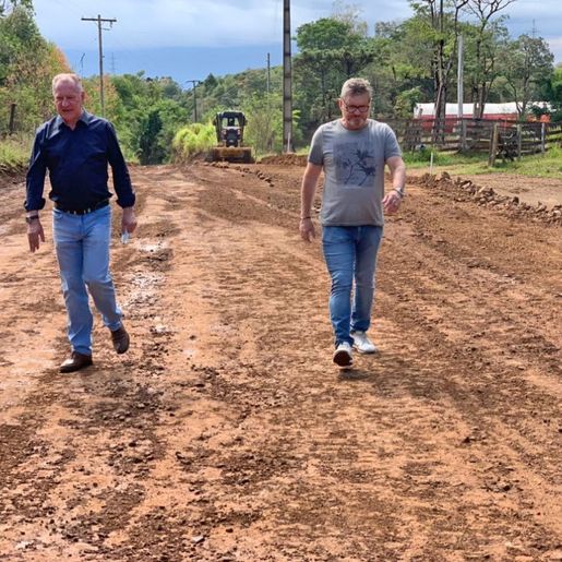 Asfalto transforma o cenário rural em São Miguel do Oeste