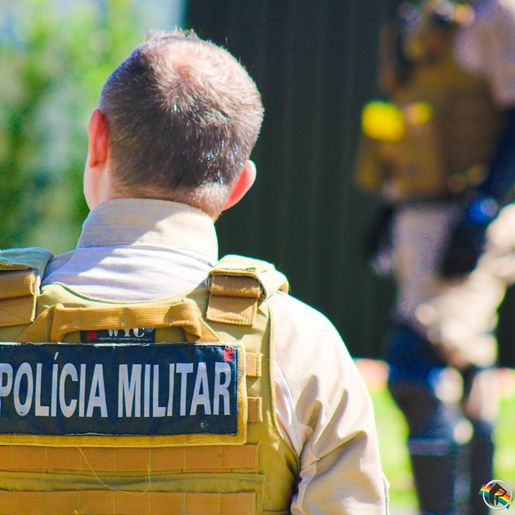 Adolescente dá golpe do Pix em restaurante e recebe visita da PM de "cortesia"