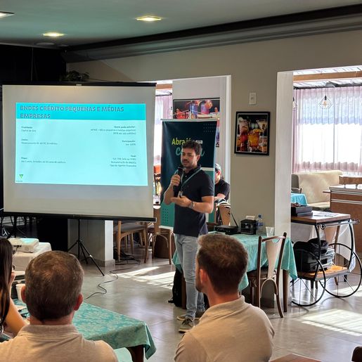 Linhas de crédito é pauta de encontro realizado pelo Sicoob São Miguel