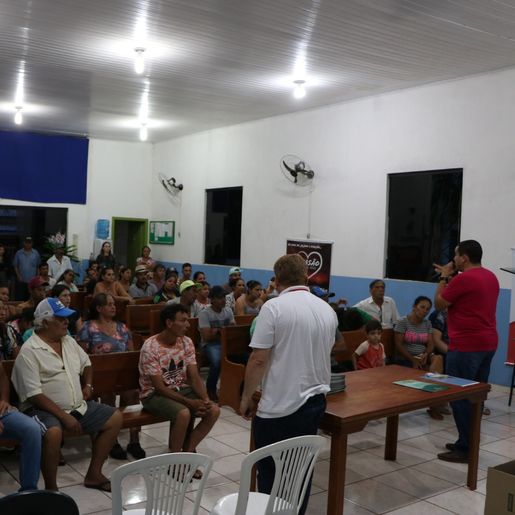 Administração de Palma Sola entrega 96 matrículas de imóveis