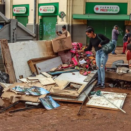 Sobe para 161 número de mortes por chuvas no RS