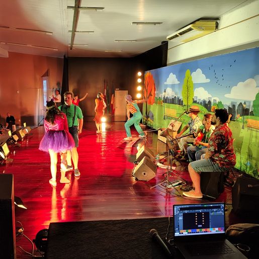 Espetáculo Cirandar encanta público em Campo Erê