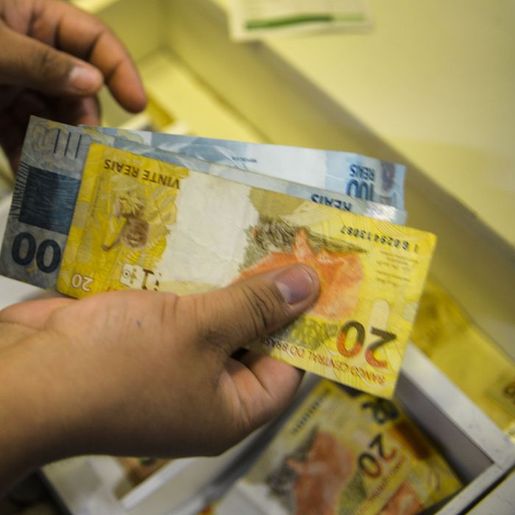 Lula envia ao Congresso projeto de valorização do salário mínimo