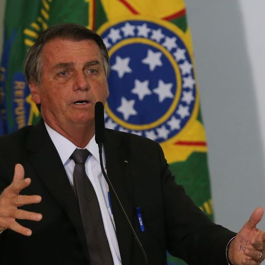 Bolsonaro critica política de preços dos combustíveis da Petrobras