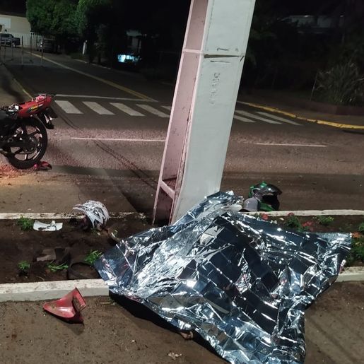Mulher morre em grave acidente de moto no centro de Itapiranga