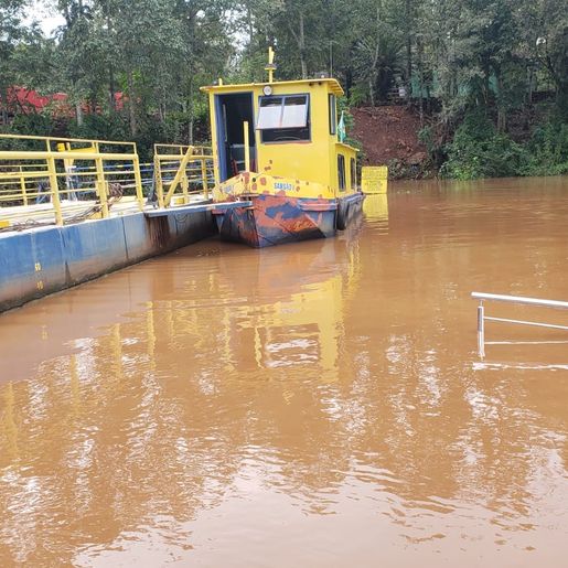 Cheia do Rio Uruguai suspende travessia da balsa em Mondaí