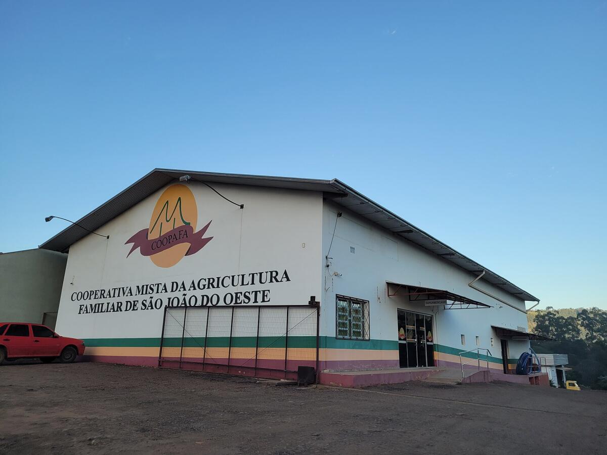 Cooperativa de São João do Oeste reforça parceria com a Epagri e escolas rurais